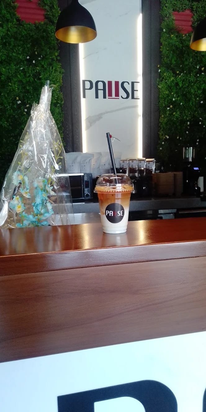 pause cafe Design (11)
