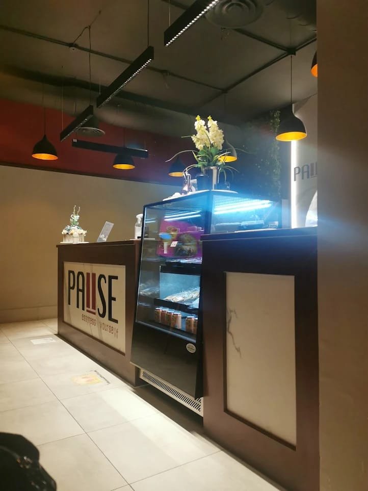 pause cafe Design (12)