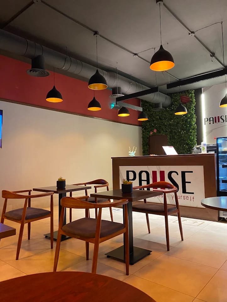 pause cafe Design (14)